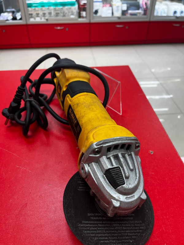 Болгарка Dewalt DW4038