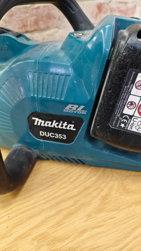 Электропила Makita DUC353