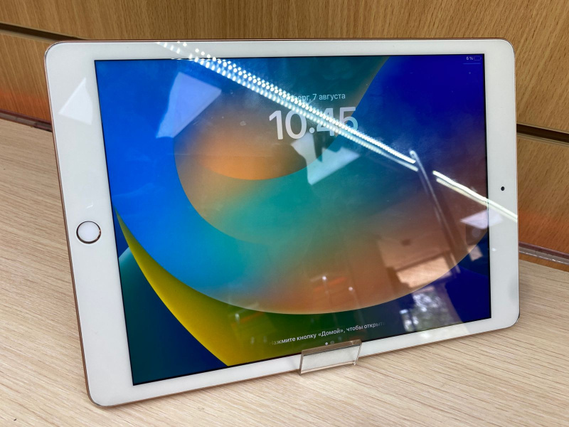 Планшет Apple iPad (8-го поколения) (2020)