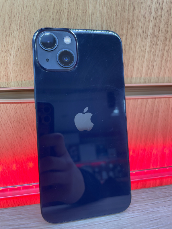 Мобильный телефон Apple iPhone 13