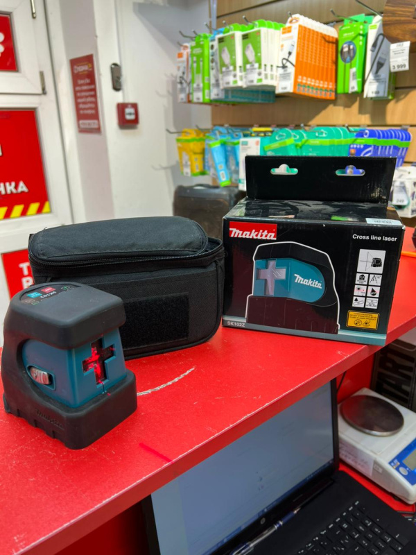 Нивелир Makita SK102Z