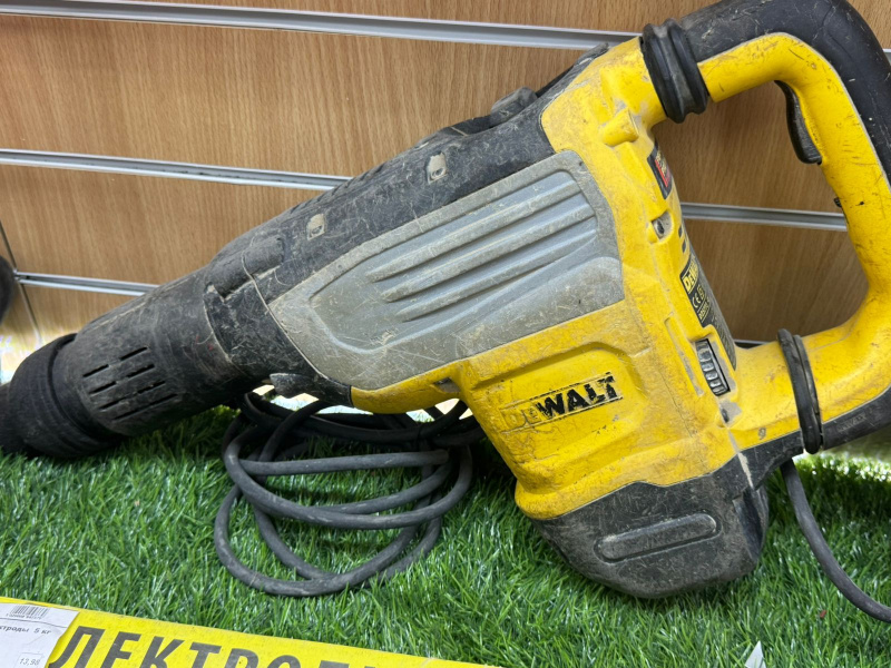 Отбойный молоток Dewalt d25773