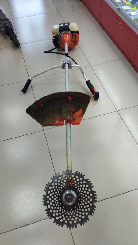 Бензотриммер Carver gbc 043m