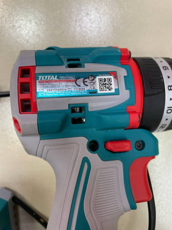 Шуруповерт Total Не указана