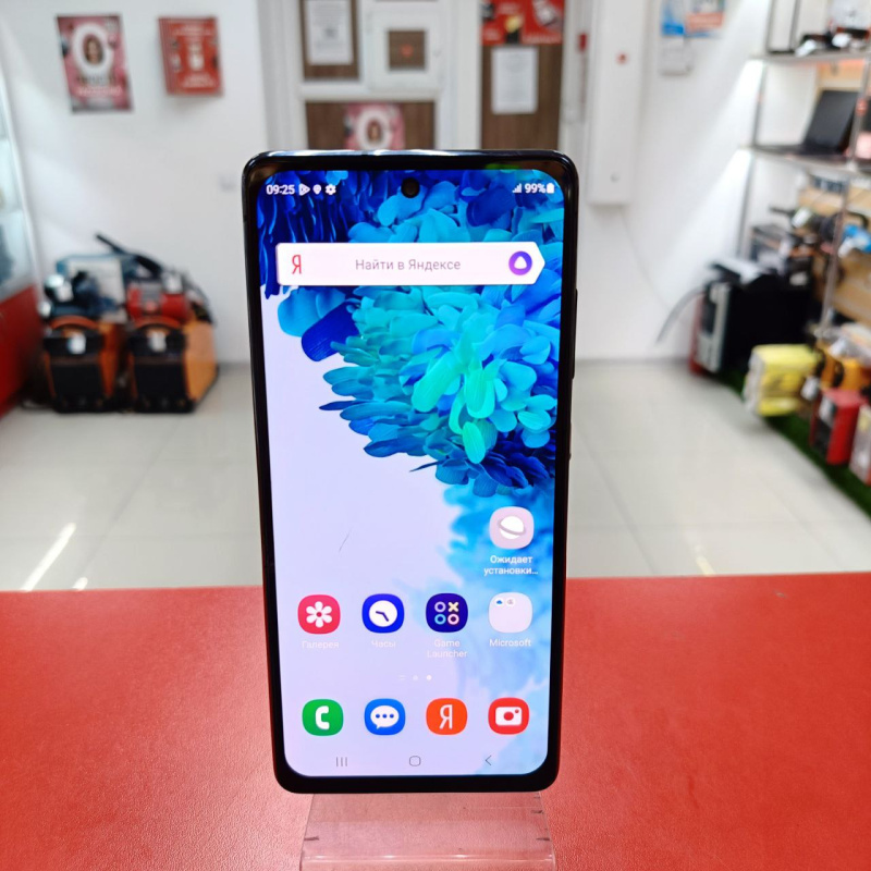 Мобильный телефон Samsung Galaxy S20 FE