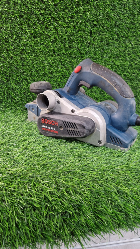 Электрорубанок Bosch GHO40-82C