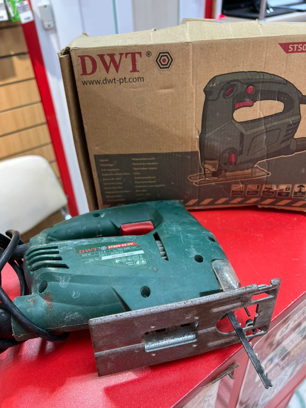 Электролобзик DWT STS05-55 DV