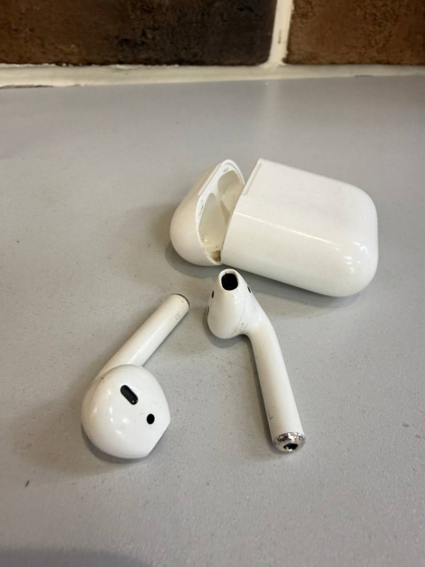 pods Apple 2
