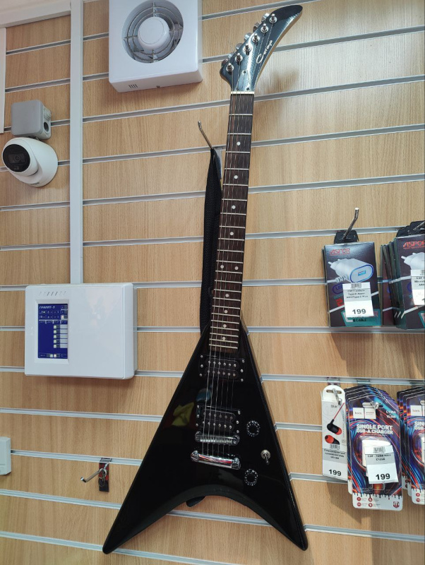 Электрогитара  Caraya