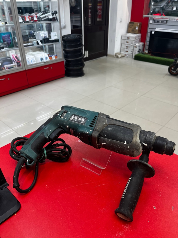 Перфоратор Makita 2470