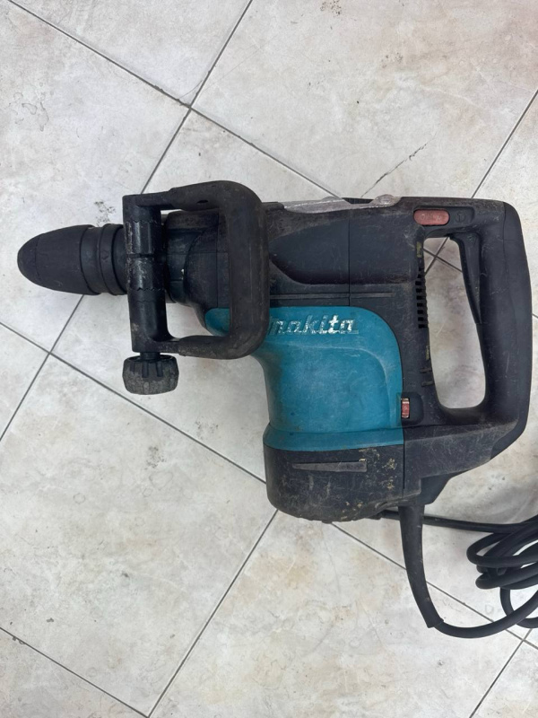 Отбойный молоток Makita hr4501c