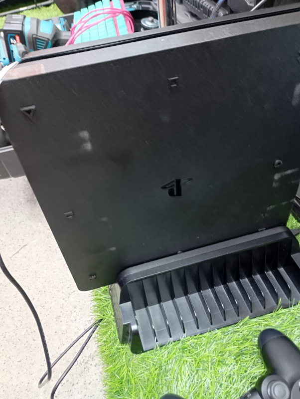 Игровая приставка Sony playstation 4
