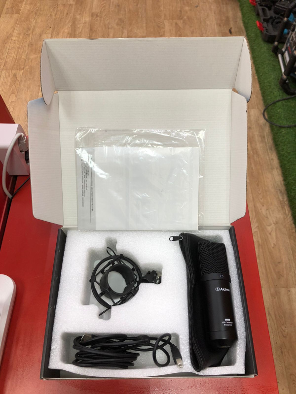 Микрофон Alctron UM900