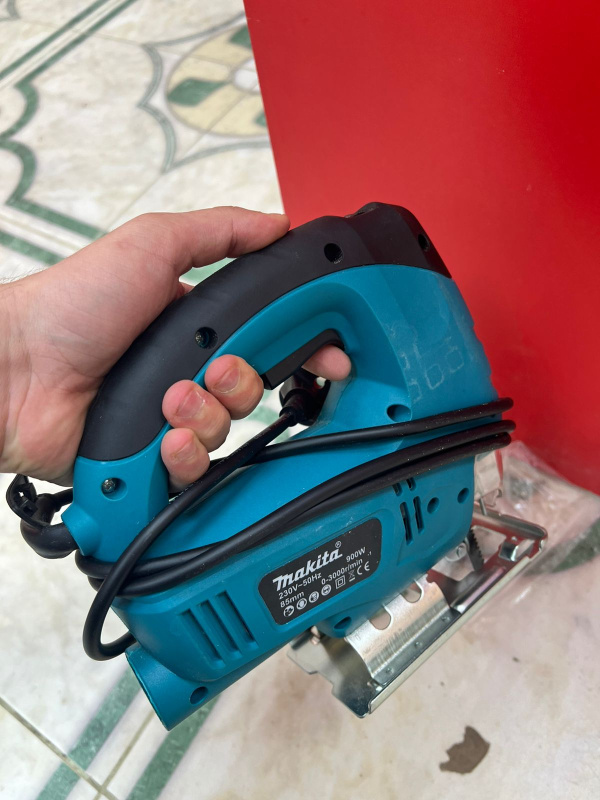 Электролобзик Makita 900w
