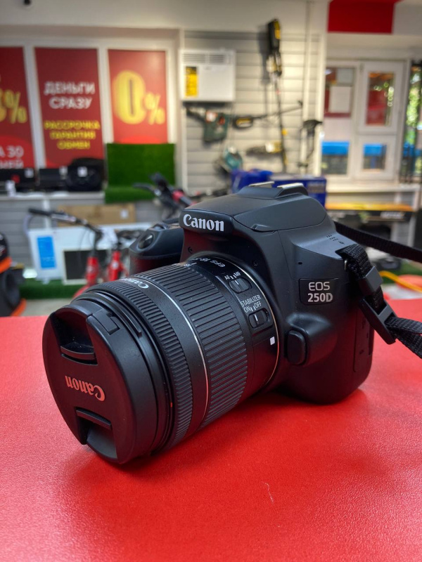 Фотоаппарат Canon EOS 250D