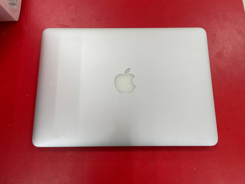 Ноутбук Apple MacBook Pro 2015