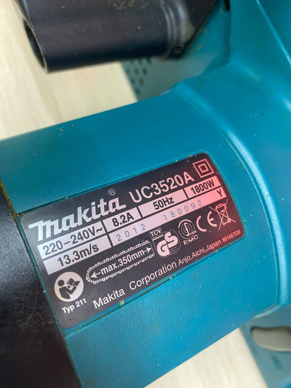 Электропила Makita UC3520A