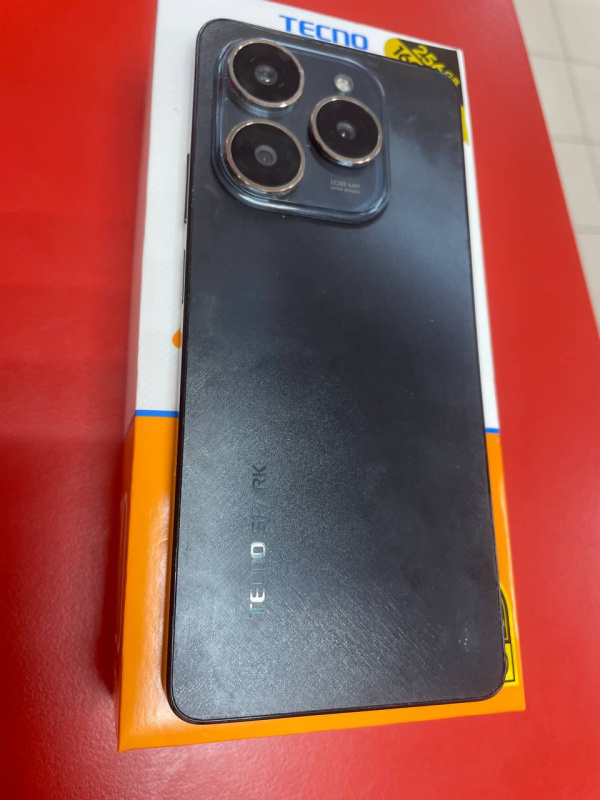 Мобильный телефон Tecno Spark 20 Pro