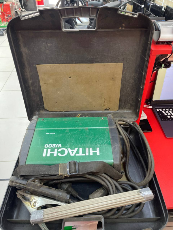 Аппарат для сварки кровли Hitachi w200
