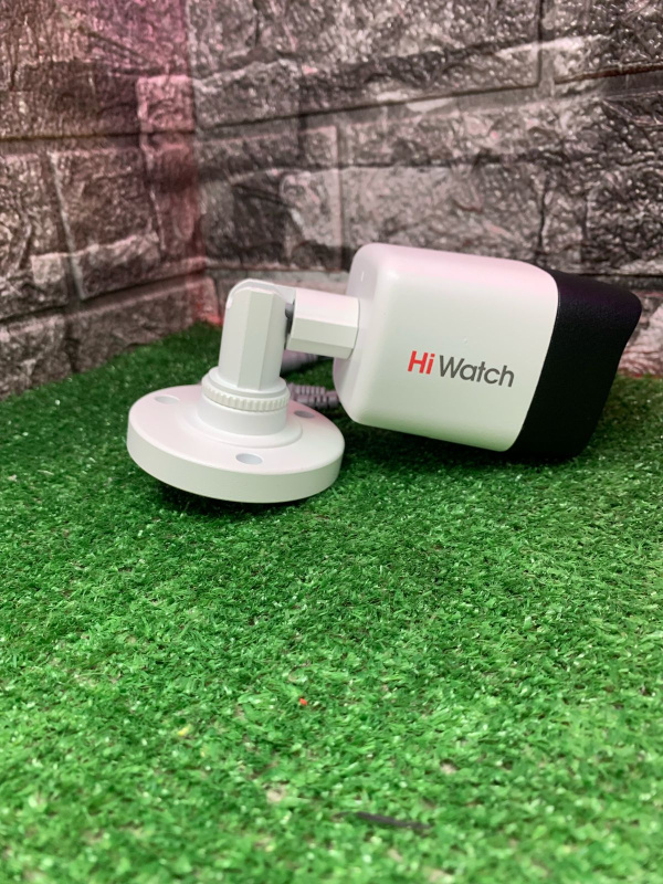 Видеокамера HIKVISION HiWatch DS--T200S