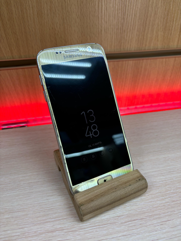 Мобильный телефон Samsung Galaxy S7