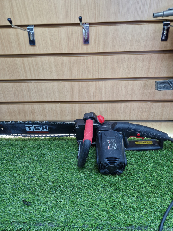 Электропила TEH TS1618