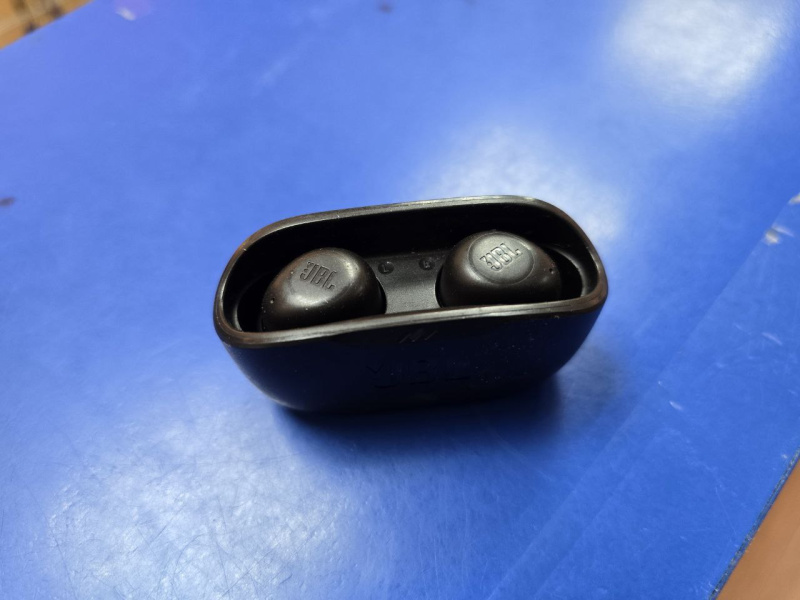 Наушники наушники  JBL wave buds