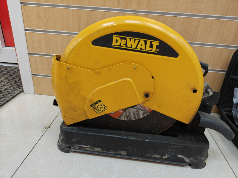 Торцовочная пила Dewalt D27800-QS