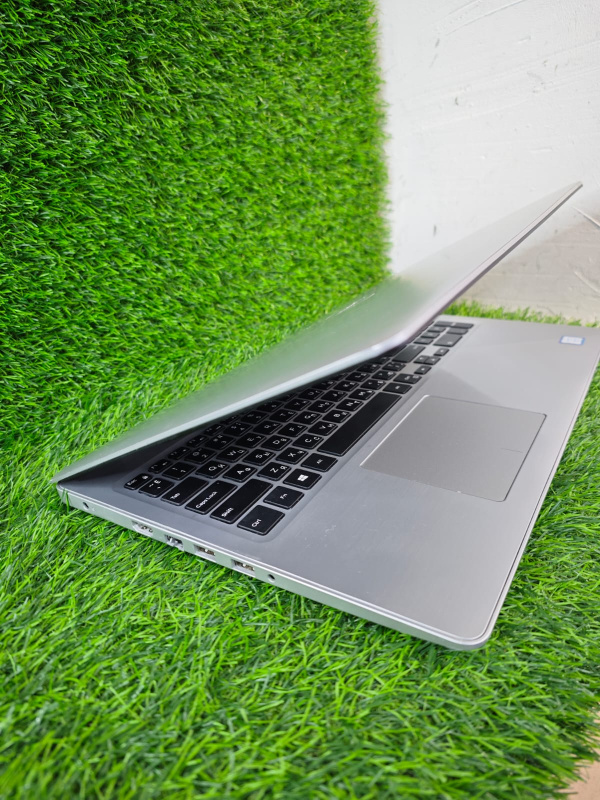 Ноутбук Dell inspiron 5570