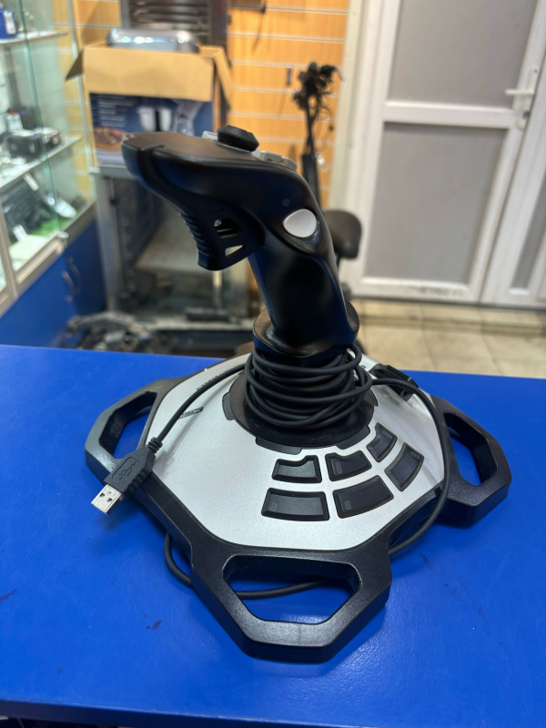 Мышь Logitech штурвал для самолета